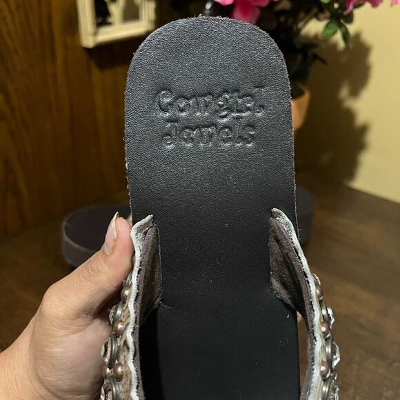 COWGIRL JEWELS FLIP FLOPS SIZE LARGE 9-10 - Picture 6 of 8